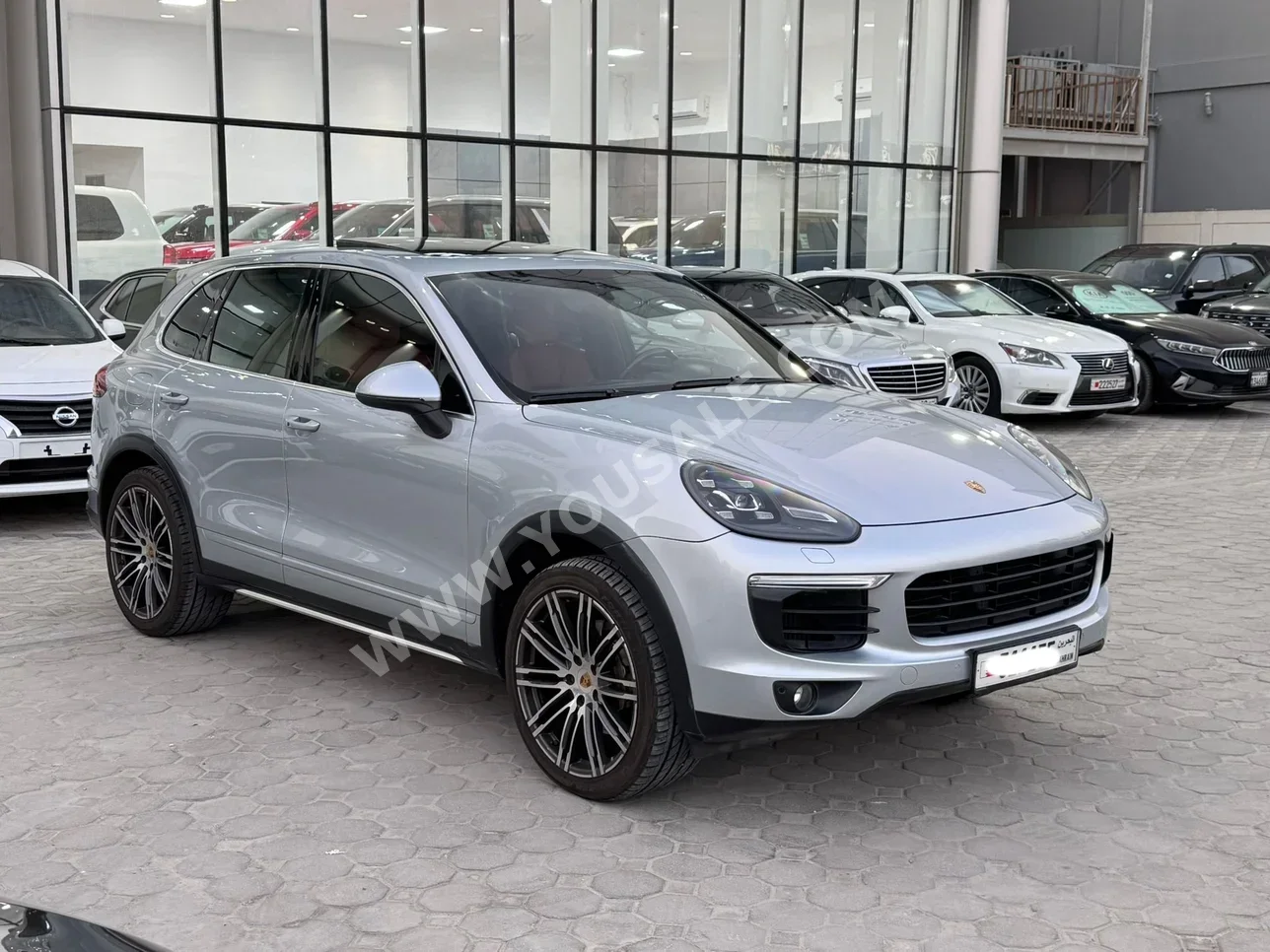 Porsche  Cayenne  S  2015  Automatic  139,850 KM  6 Cylinder  SUV  Silver