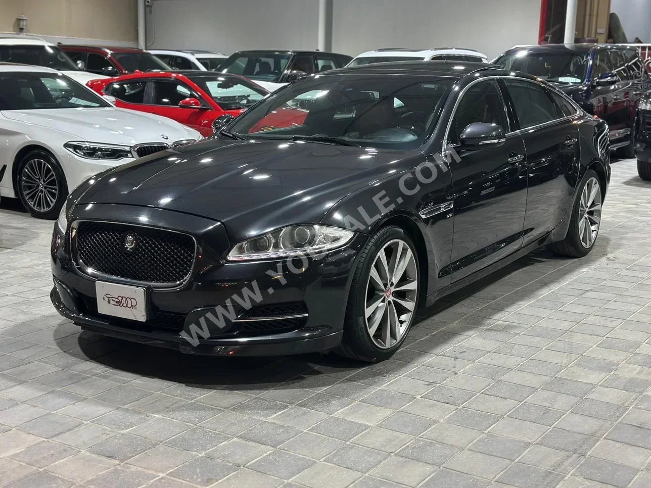 Jaguar  XJ  8  2014  Automatic  50,000 KM  8 Cylinder  Sedan  Gray