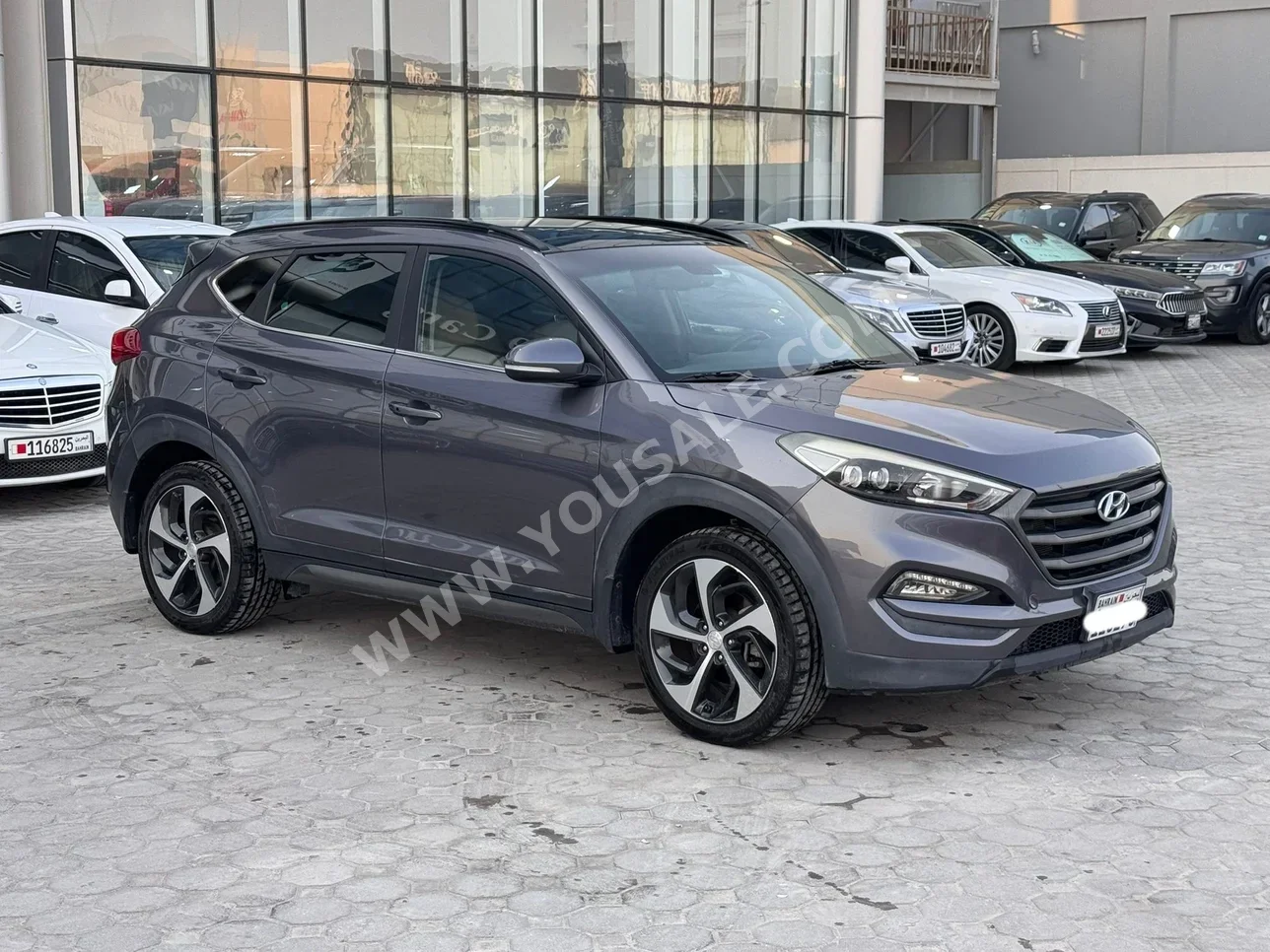 Hyundai  Tucson  2016  Automatic  98,600 KM  4 Cylinder  SUV  Gray
