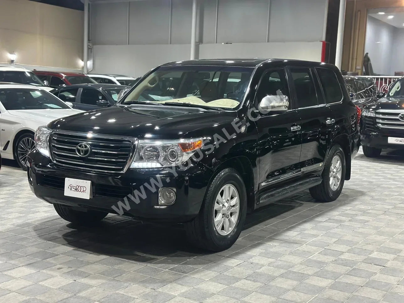 Toyota  Land Cruiser  GXR  2008  Automatic  328,000 KM  6 Cylinder  SUV  Black