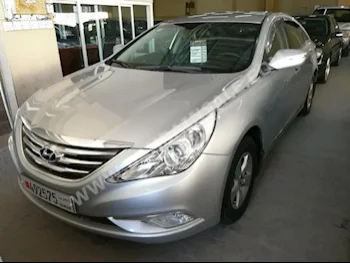Hyundai  Sonata  2014  Sedan  Automatic  4  61,000  FWD  Silver  Gasoline