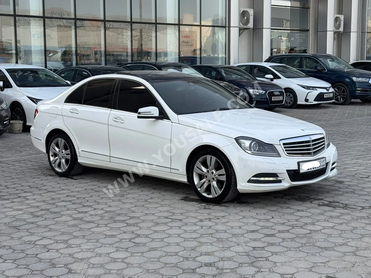 Mercedes-Benz  C-Class  200  2013  Automatic  285,100 KM  4 Cylinder  Sedan  White