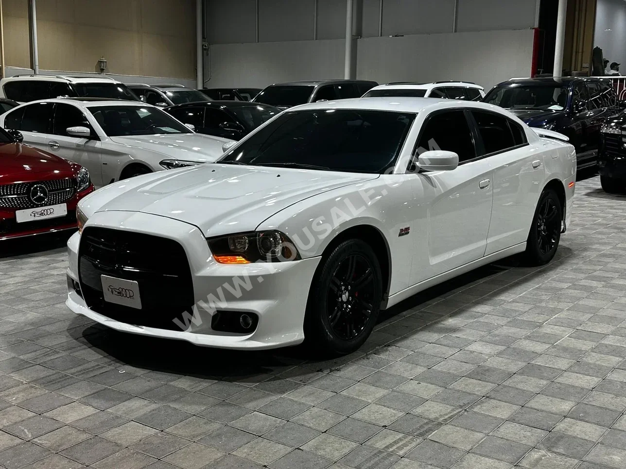 Dodge  Charger  RT  2014  Automatic  120,000 KM  8 Cylinder  Sedan  White