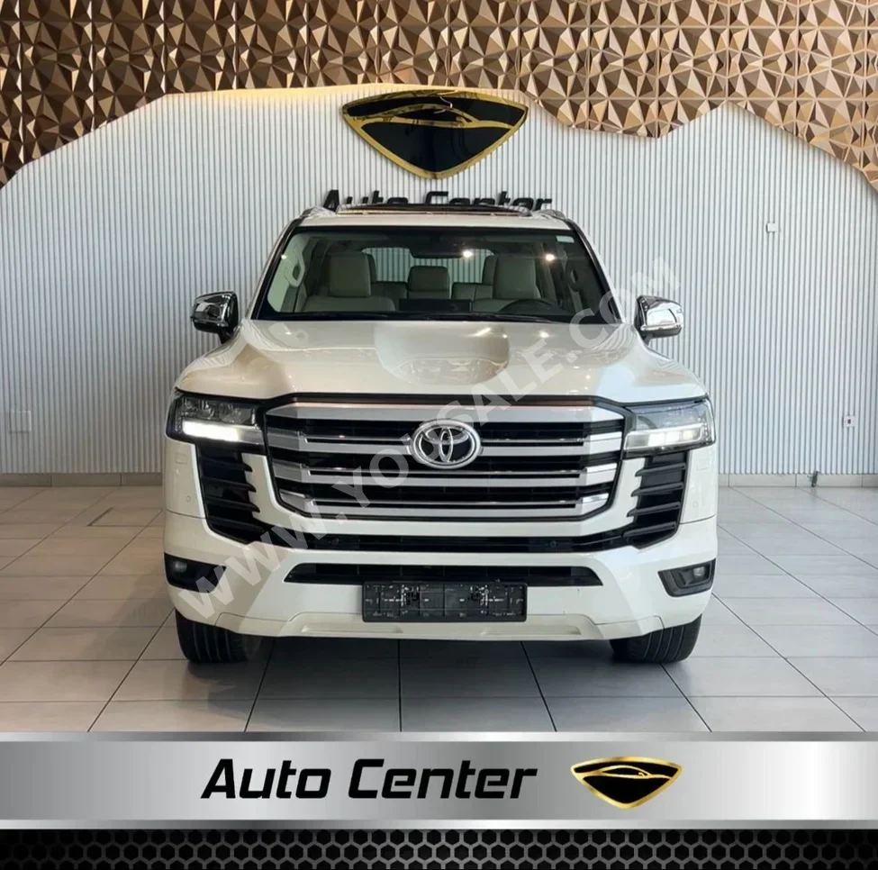 Toyota  Land Cruiser  GXR  2022  Automatic  80,000 KM  6 Cylinder  SUV  White  With Warranty