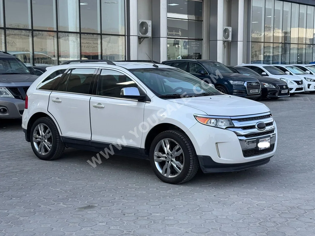 Ford  Edge  Limited  2013  Automatic  251,250 KM  6 Cylinder  SUV  White