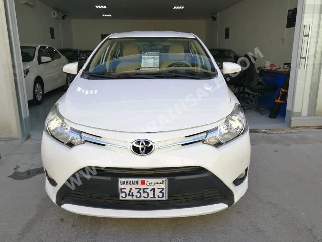 Toyota  Yaris  2016  Sedan  Automatic  4  30,000  FWD  White  Gasoline