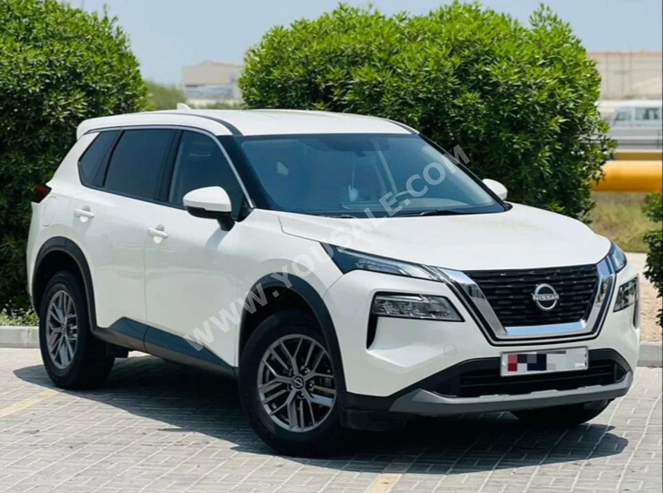 Nissan  X-Trail  2023  Automatic  90,000 KM  4 Cylinder  SUV  White  With Warranty