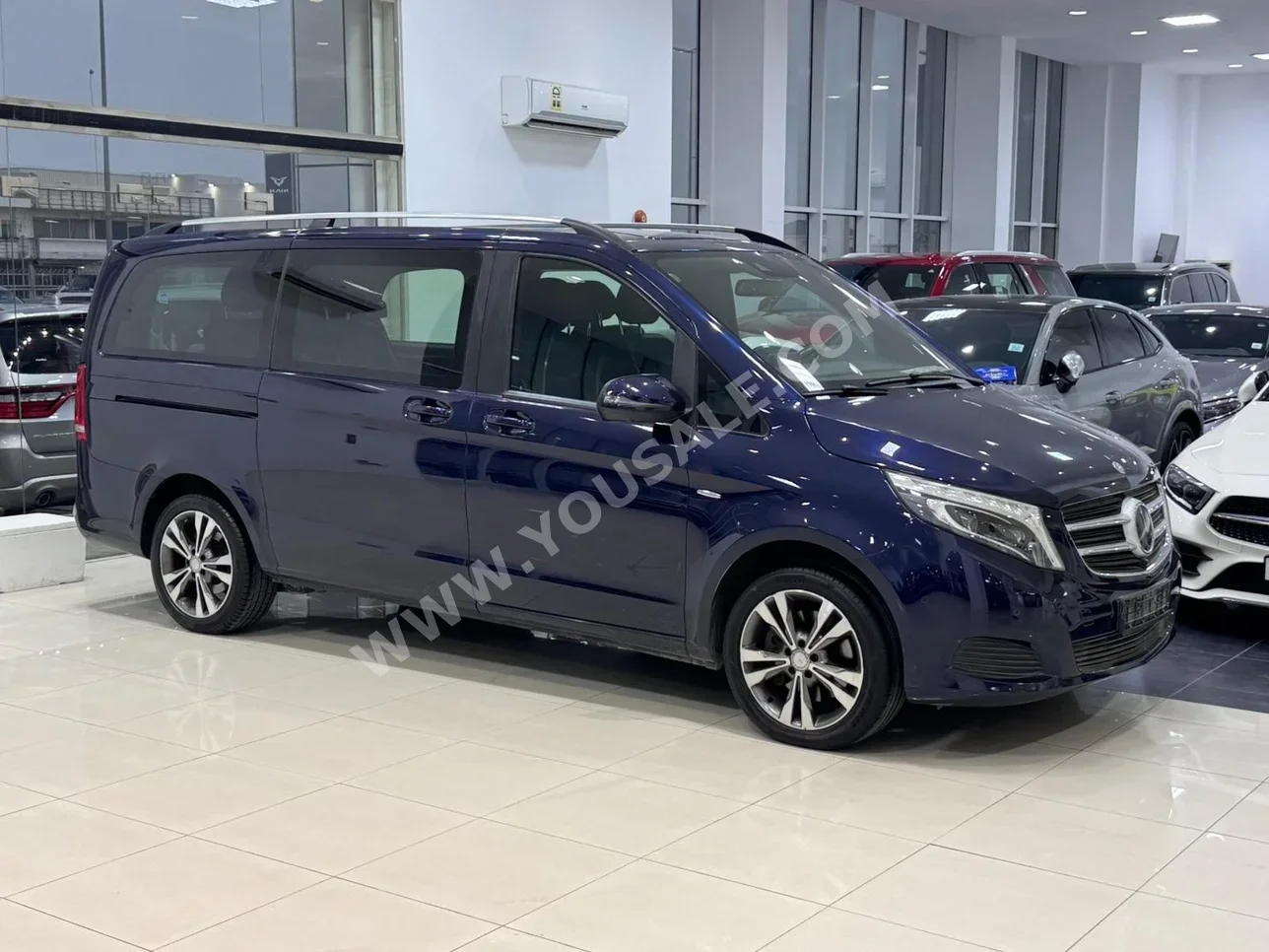 مرسيدس - بنز  في - كلاس  250 BlueTec  2017  اتوماتك  130,600 كم  4 سلندر  اس يو في  ازرق