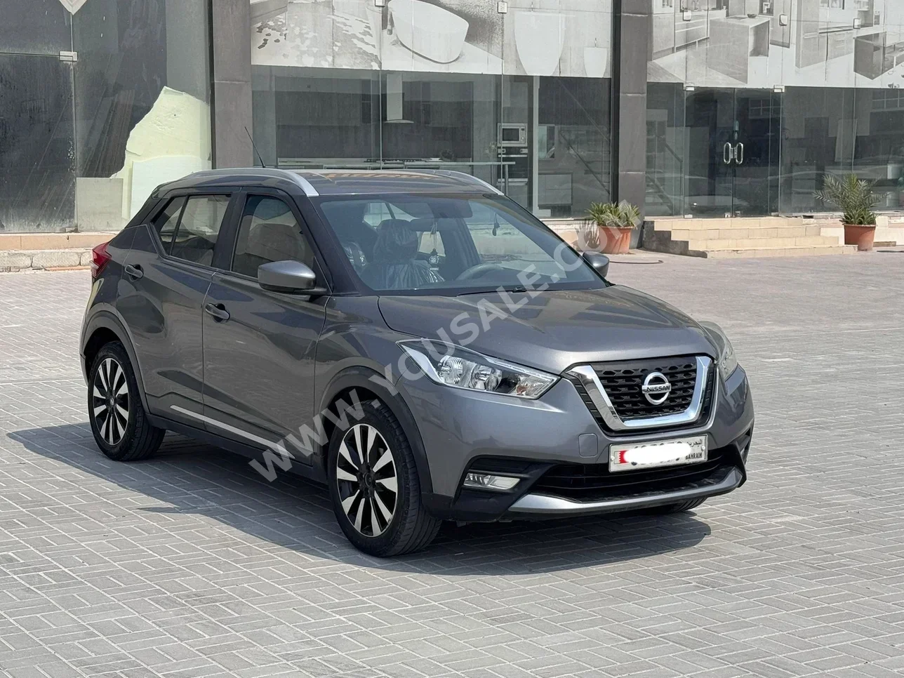 Nissan  kicks  2017  Automatic  173,100 KM  4 Cylinder  SUV  Gray