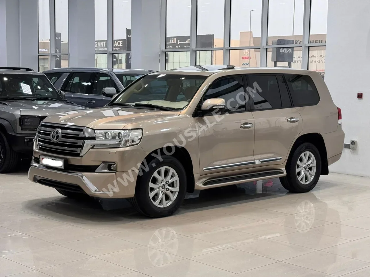 Toyota  Land Cruiser  GXR  2016  Automatic  119,100 KM  6 Cylinder  SUV  Beige