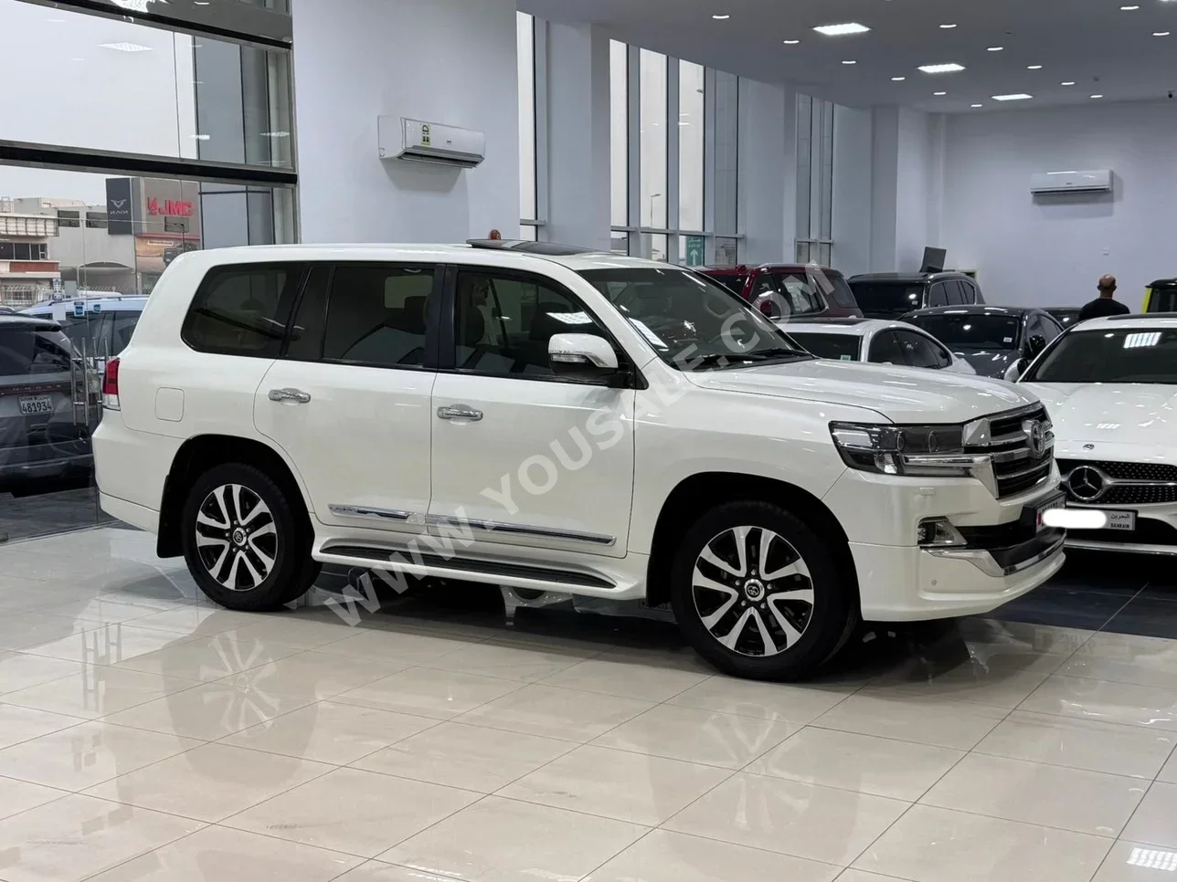 Toyota  Land Cruiser  GXR  2019  Automatic  55,200 KM  8 Cylinder  SUV  White
