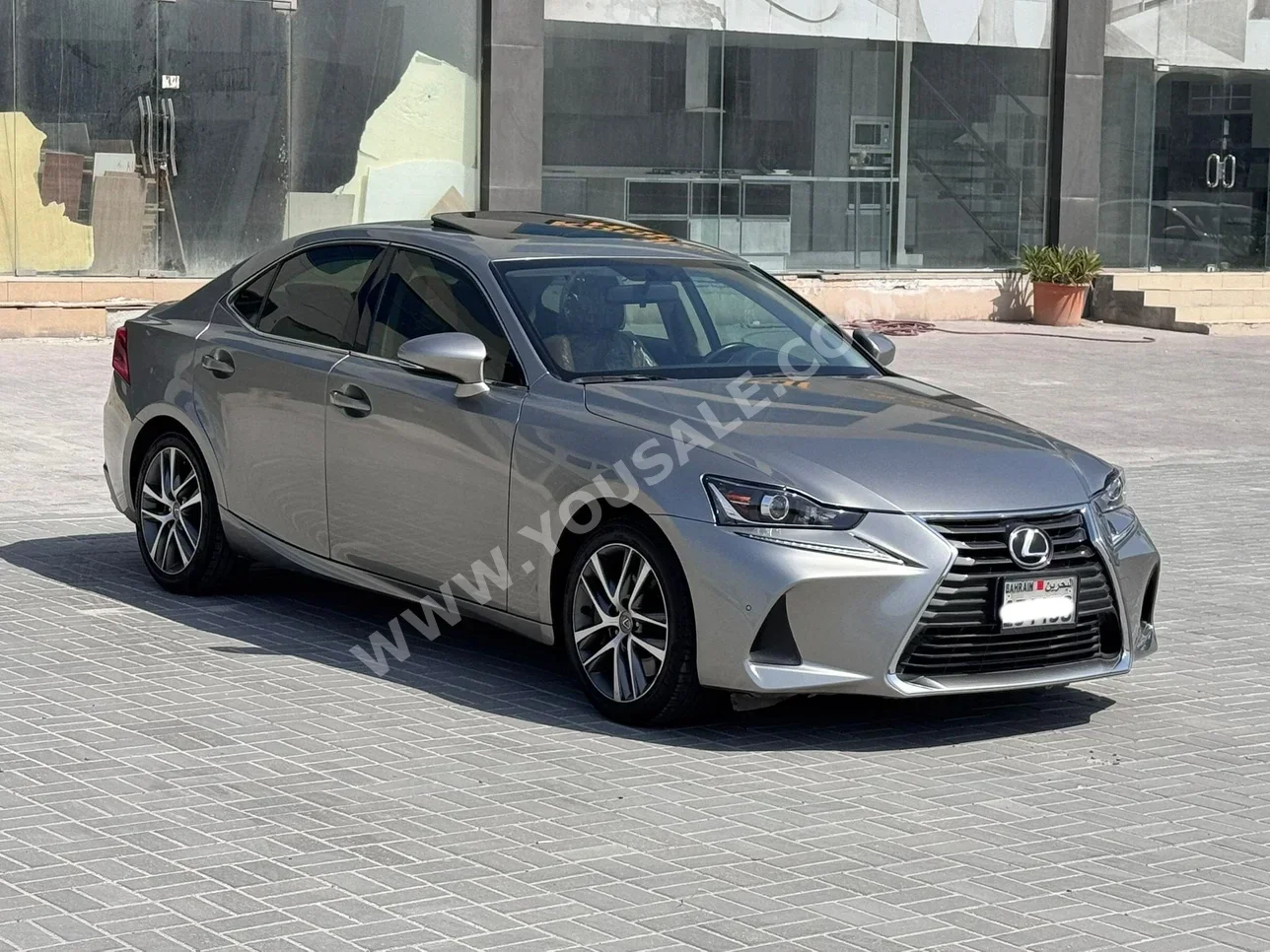 لكزس  اي اس  300  2019  اتوماتك  103,450 كم  4 سلندر  سيدان  فضي