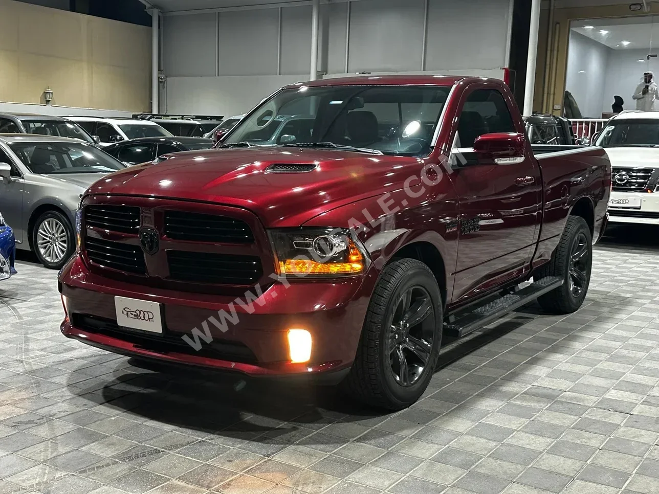 Dodge  Ram  1500  2017  Automatic  122,000 KM  8 Cylinder  Pick Up  Red