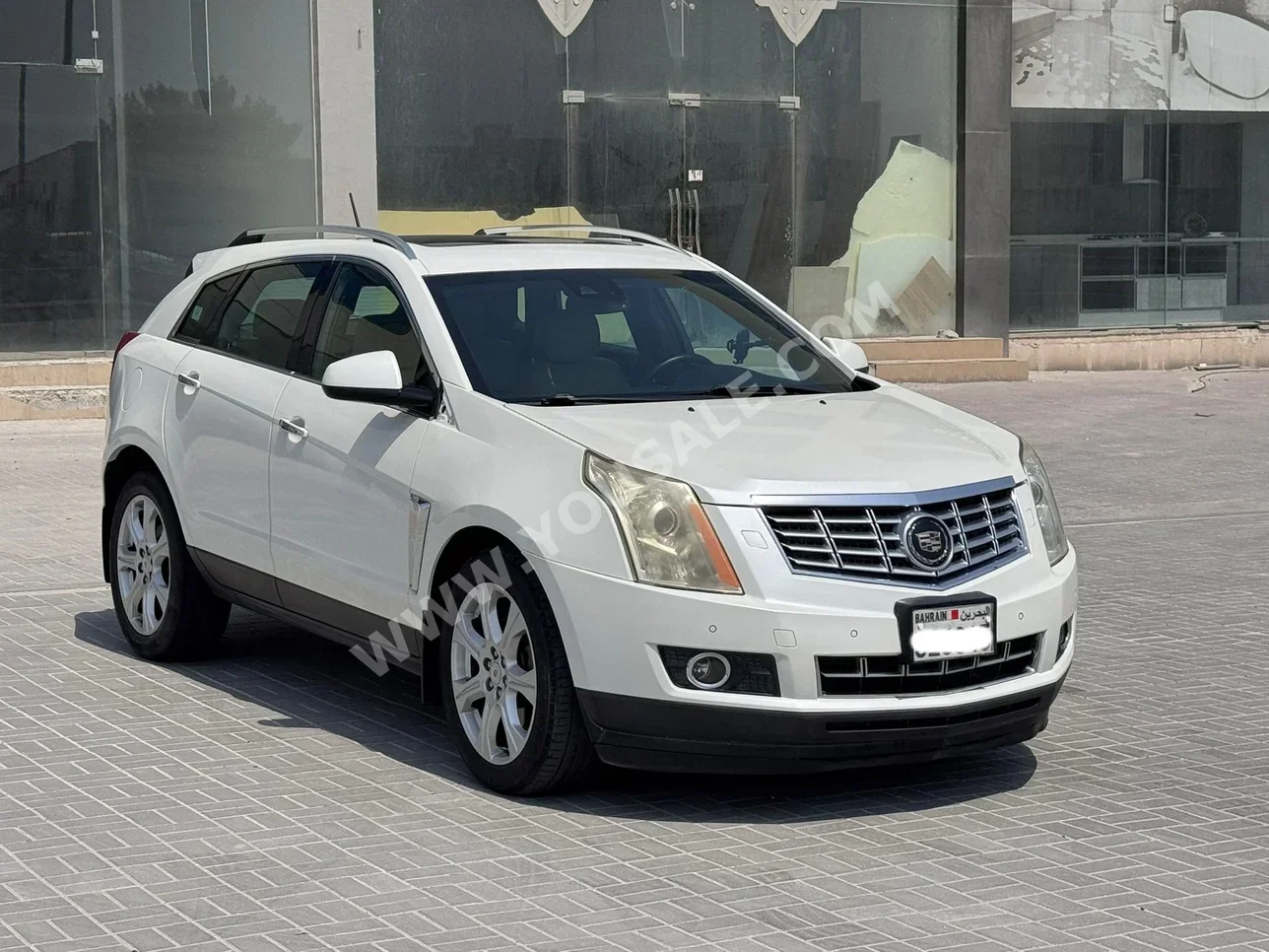 Cadillac  SRX  4  2015  Automatic  92,400 KM  6 Cylinder  SUV  White