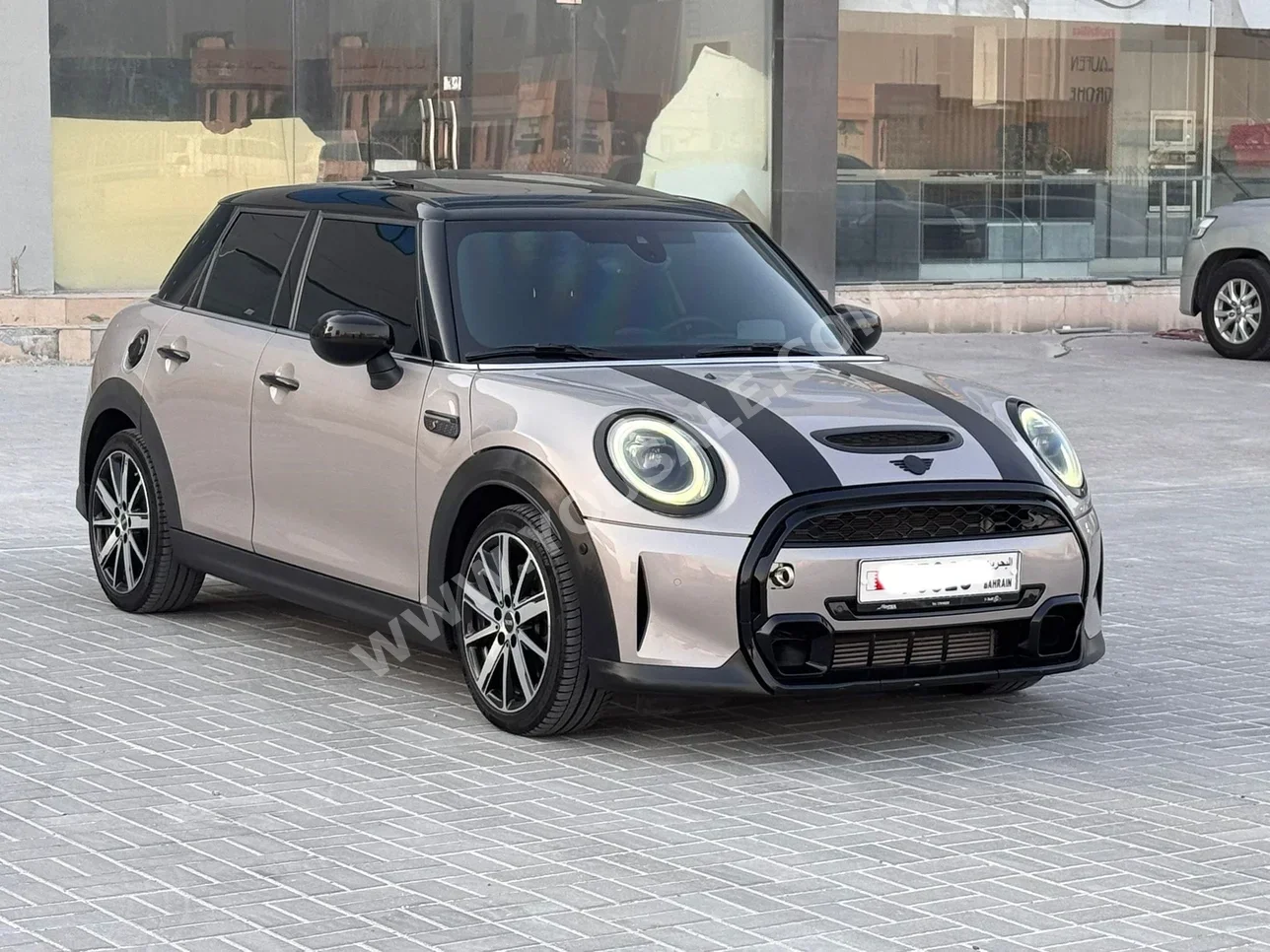 Mini  Cooper  S  2022  Automatic  53,450 KM  4 Cylinder  Hatchback  Gray