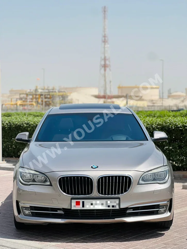 بي ام دبليو  الفئة - السابعة  740 Li  2015  اتوماتك  150,000 كم  6 سلندر  سيدان  فضي