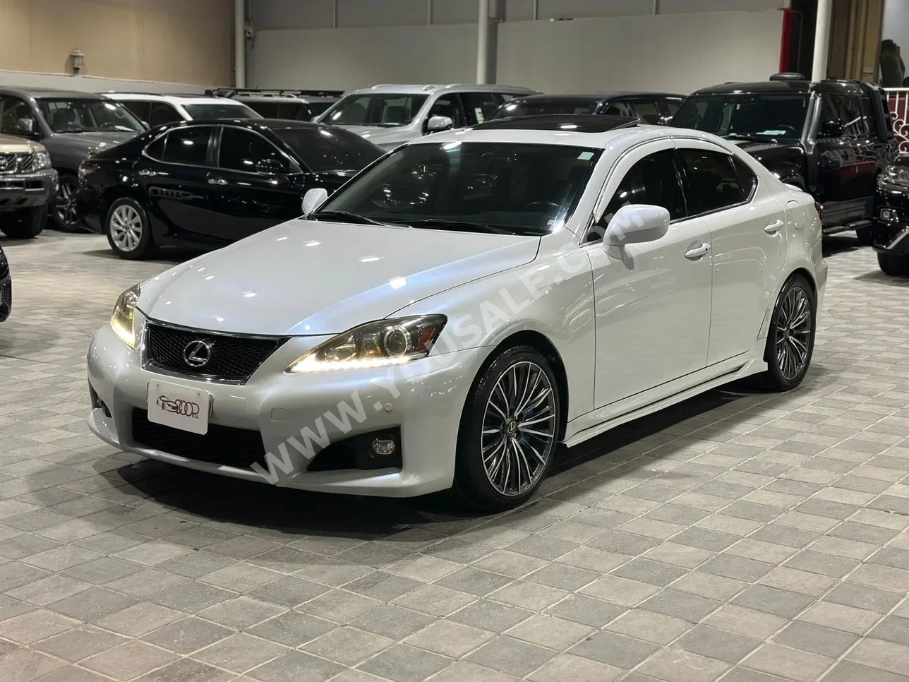 لكزس  اي اس  300  2008  اتوماتك  246,000 كم  6 سلندر  سيدان  أبيض