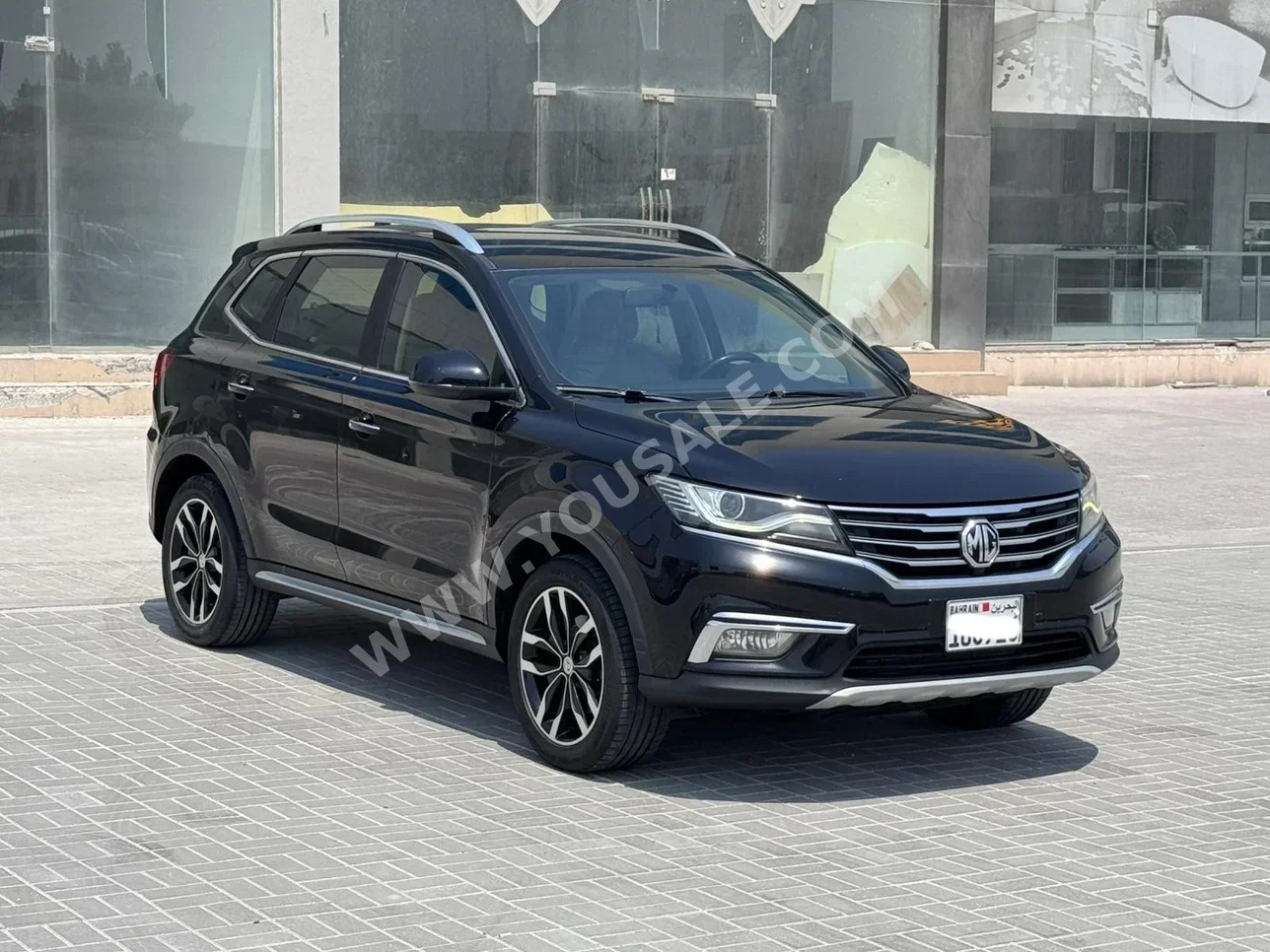MG  2019  Automatic  160,000 KM  4 Cylinder  SUV  Black