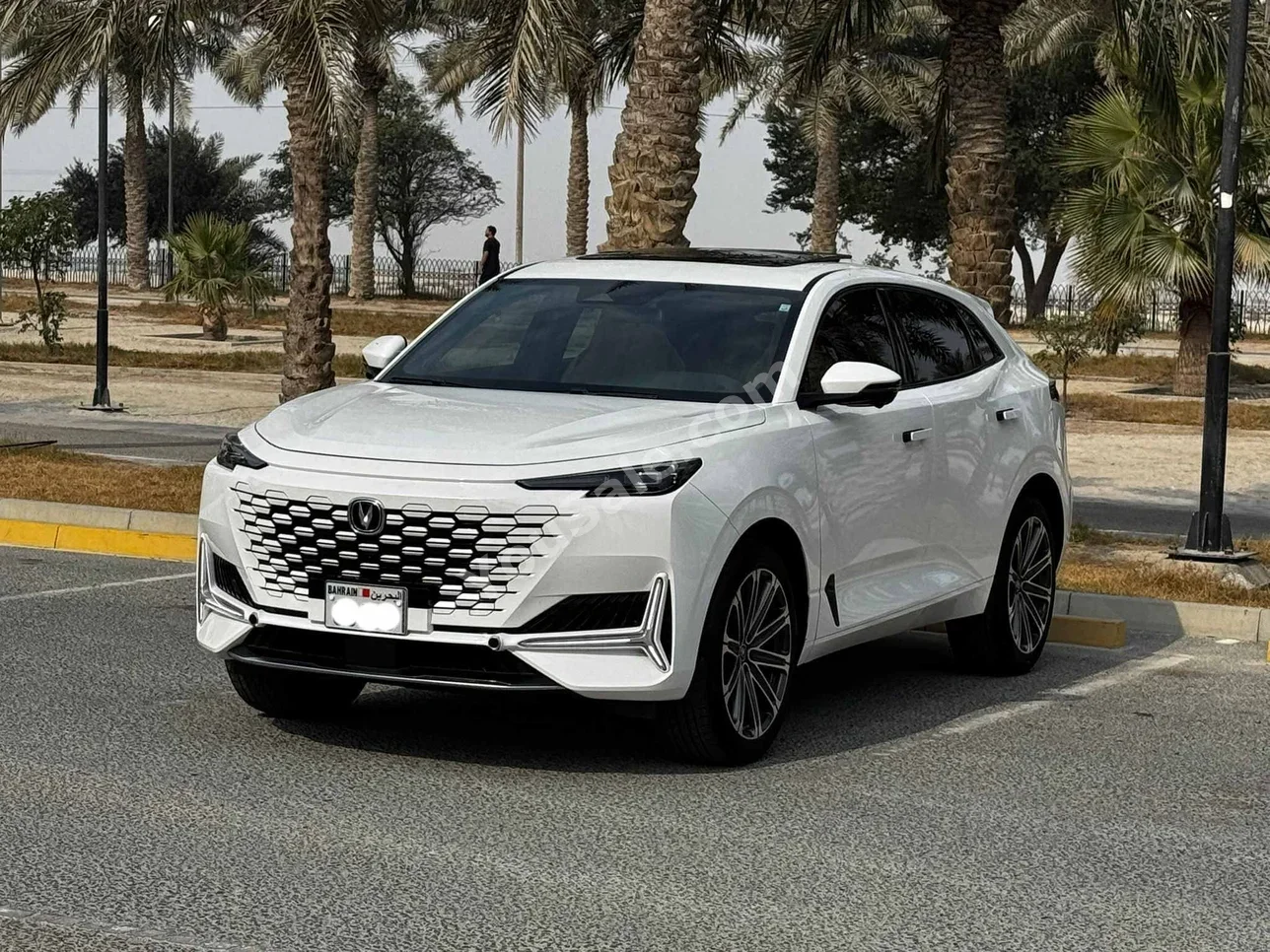 Changan  UNI - K  2023  Automatic  57,900 KM  4 Cylinder  SUV  White  With Warranty