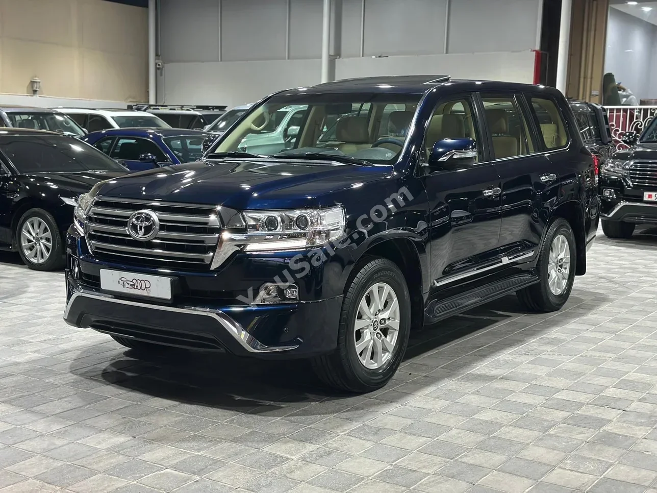 Toyota  Land Cruiser  LX  2017  Automatic  126,000 KM  8 Cylinder  SUV  Blue