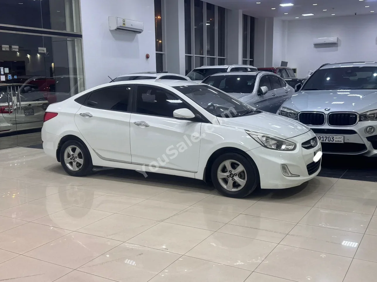 هيونداي  اكسنت  2016  اتوماتك  153,400 كم  4 سلندر  سيدان  أبيض