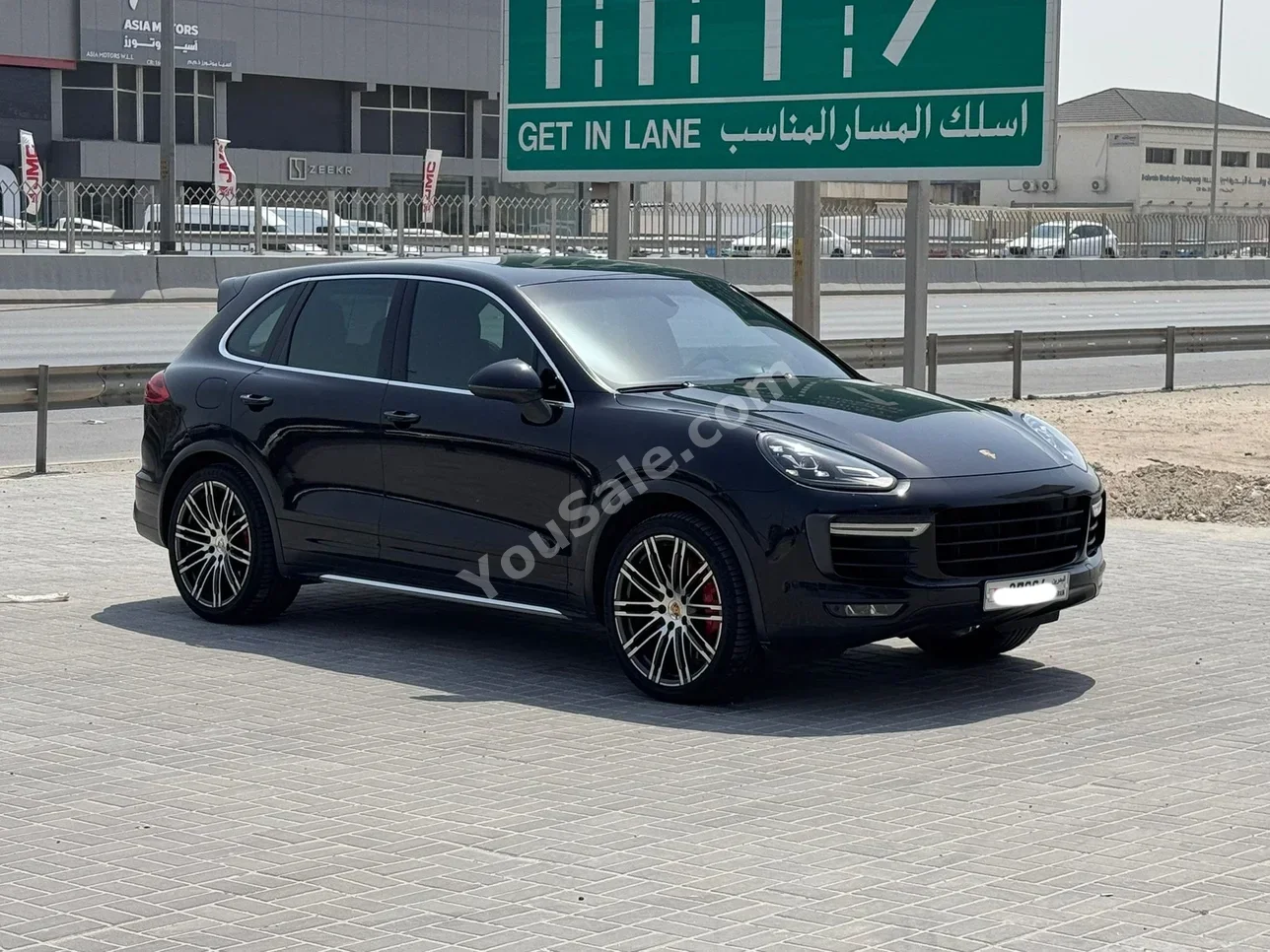 Porsche Cayenne Turbo 2015 Automatic 143,400 KM 8 Cylinder SUV Black