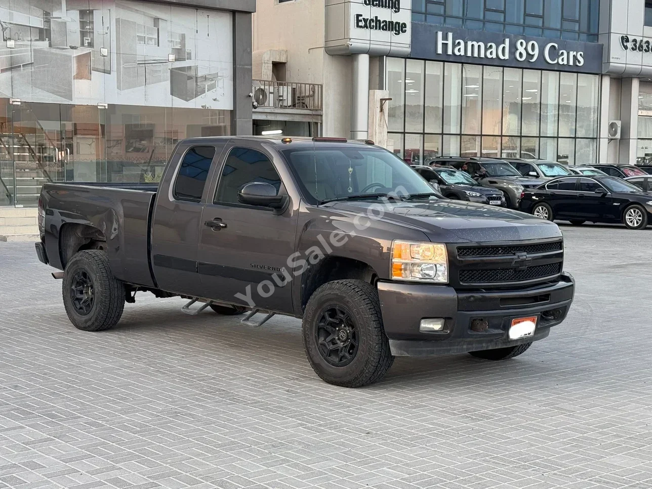 Chevrolet  Silverado  2011  Automatic  299,400 KM  8 Cylinder  Pick Up  Gray