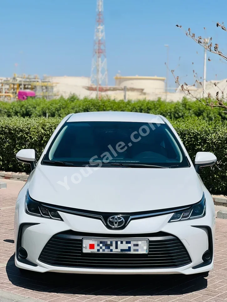 Toyota Corolla XLI 2024 Automatic 30,000 KM 4 Cylinder Sedan White With Warranty