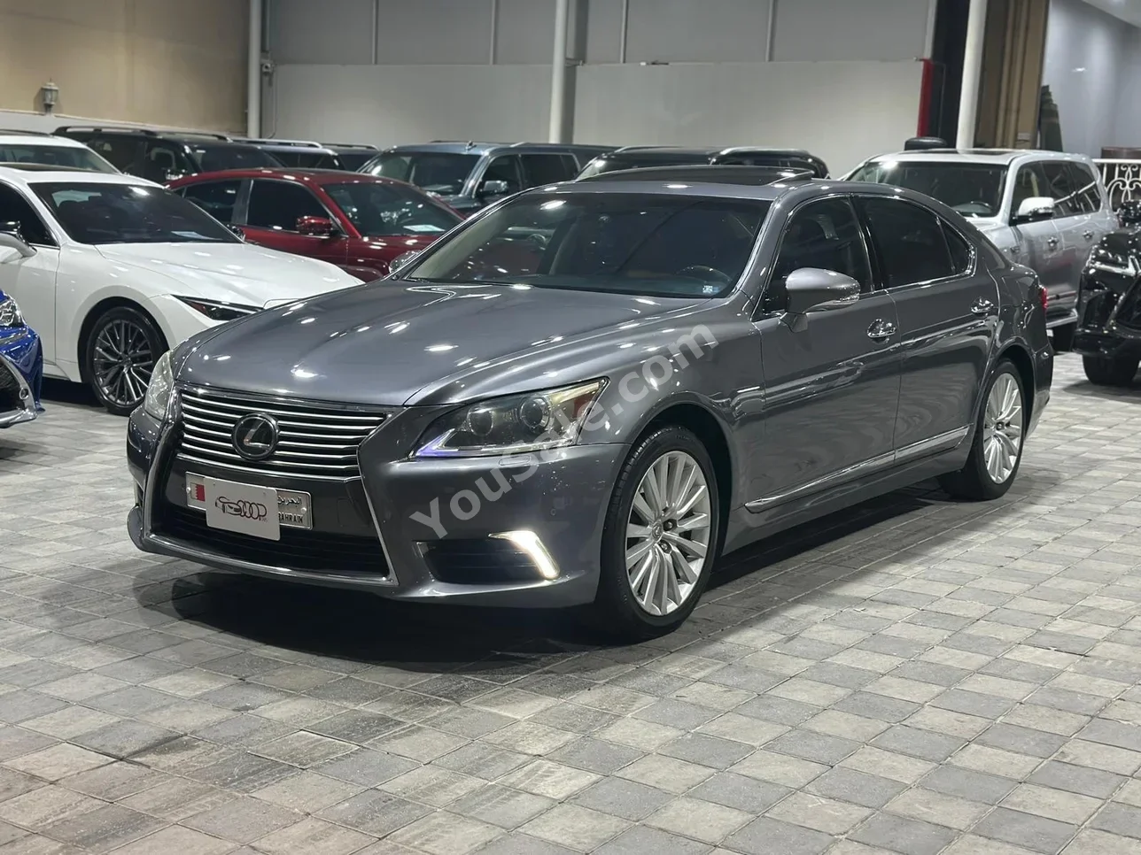 لكزس  ال اس  460 L  2013  اتوماتك  190,000 كم  8 سلندر  سيدان  رمادي