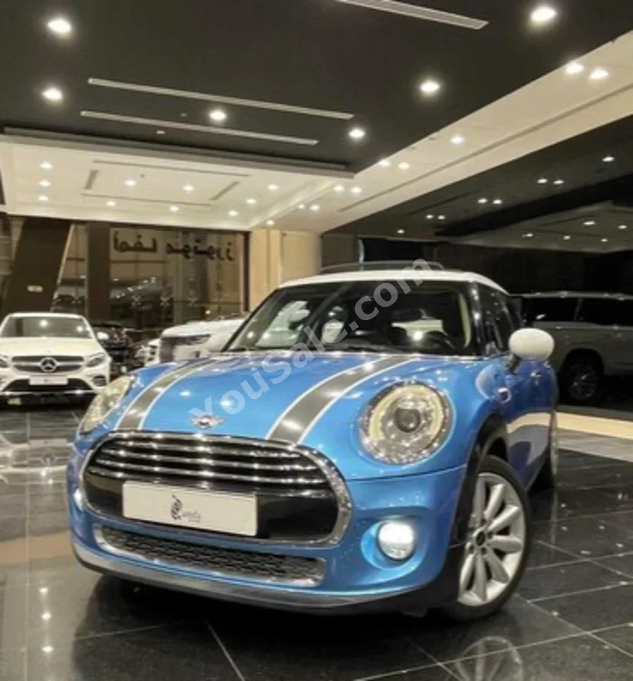 Mini  Cooper  2016  Automatic  130,000 KM  4 Cylinder  Hatchback  Blue