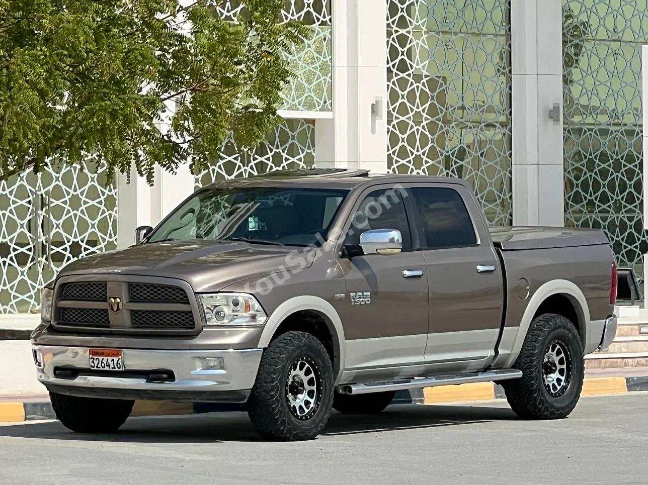 Dodge  Ram  1500  2010  Automatic  300,000 KM  8 Cylinder  Pick Up  Gold