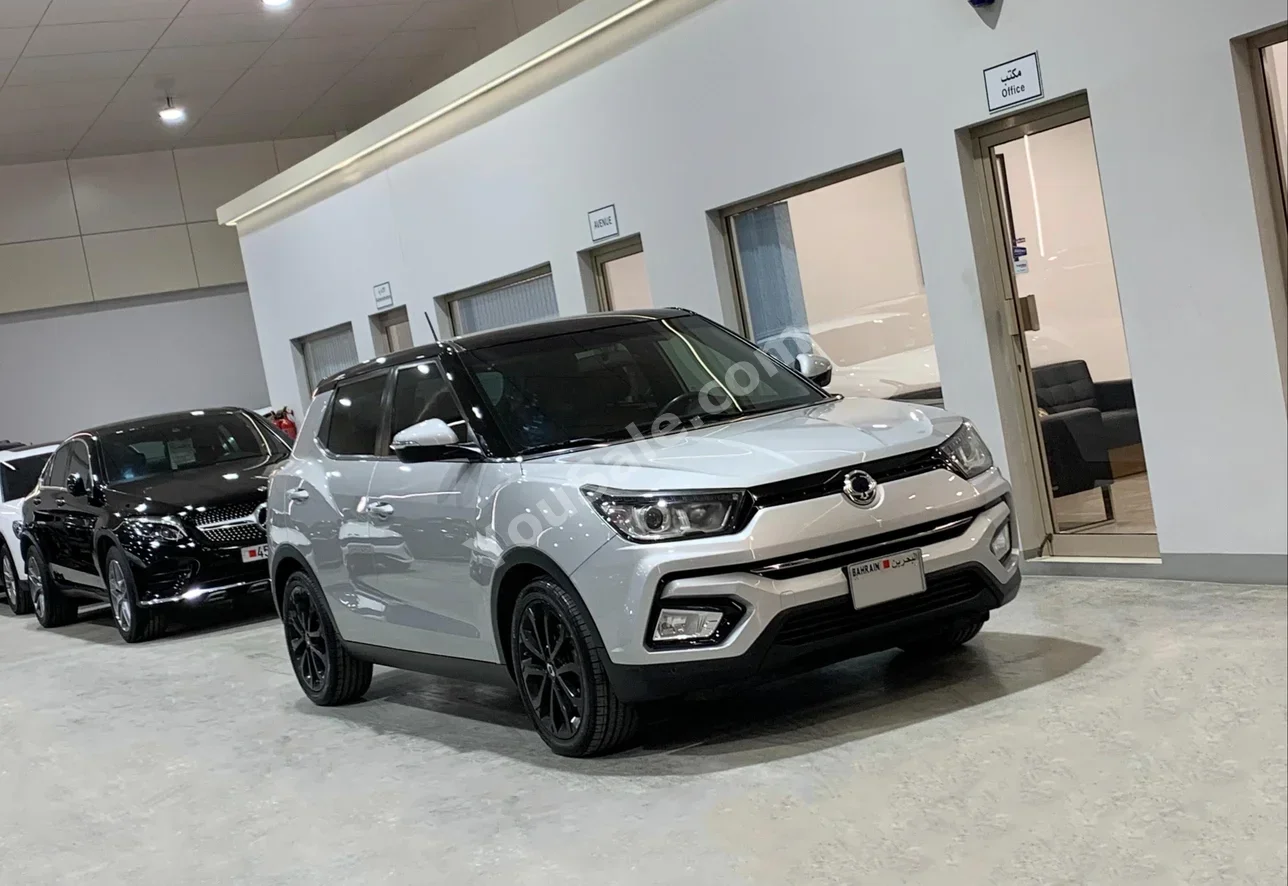 سانغ يونغ  تيفولي  2019  اتوماتك  82,000 كم  4 سلندر  اس يو في  فضي