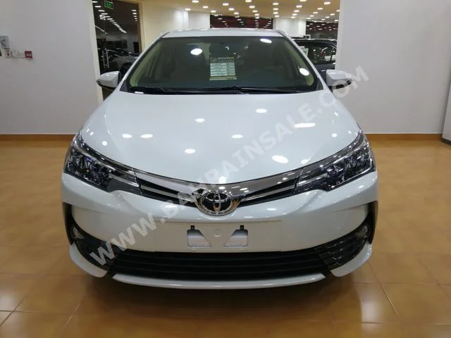Toyota  Corolla  GLI  2018  Sedan  Automatic  4  0  FWD  Pearl  Gasoline