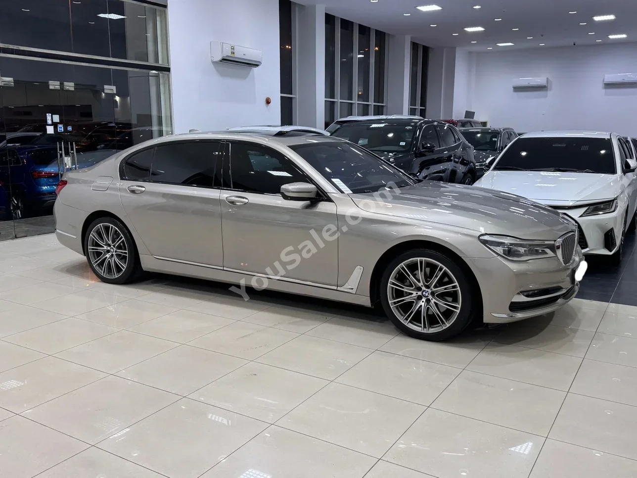 بي ام دبليو الفئة - السابعة 730 Li 2018 اتوماتك 139,750 كم 4 سلندر سيدان ذهبي