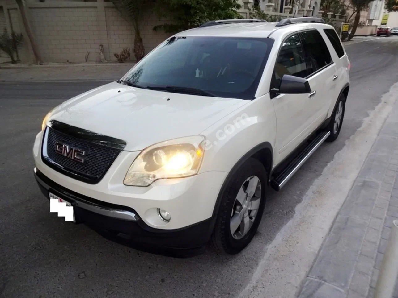 GMC Acadia Denali 2012 Automatic 116,000 KM 6 Cylinder SUV White