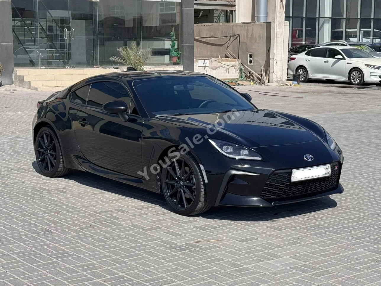 تويوتا 86 جي ار 2023 اتوماتك 32,400 كم 4 سلندر سيدان أسود