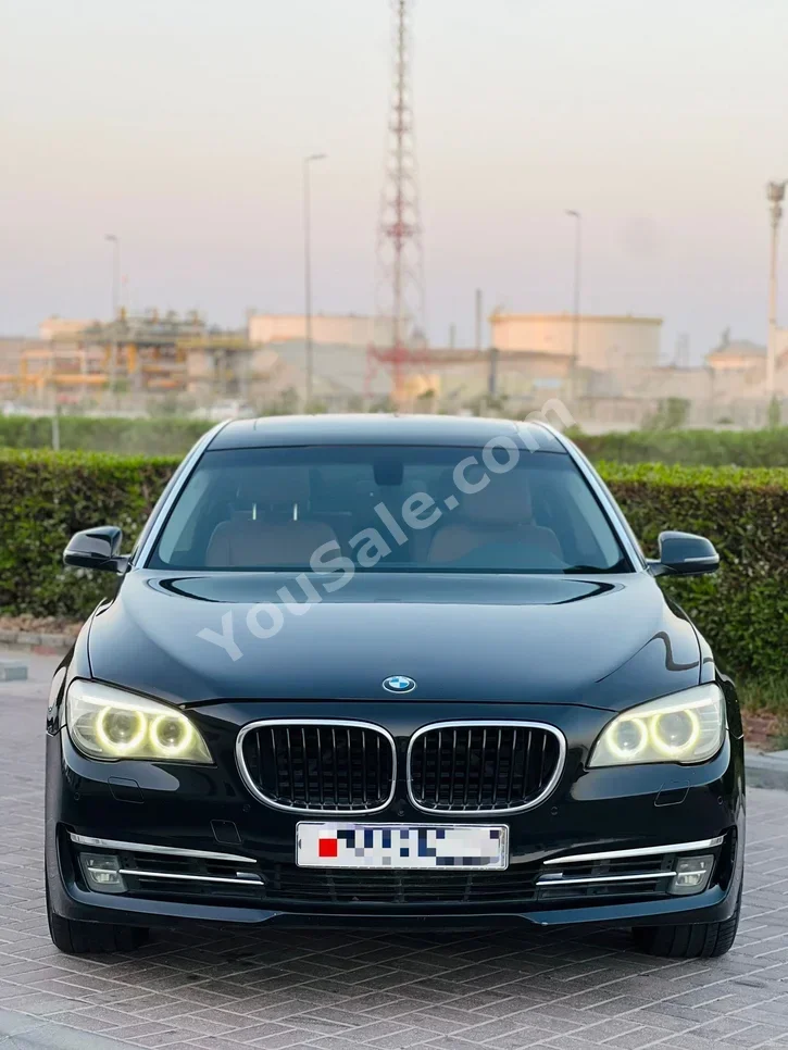 بي ام دبليو  الفئة - السابعة  750 Li  2013  اتوماتك  149,000 كم  8 سلندر  سيدان  أسود