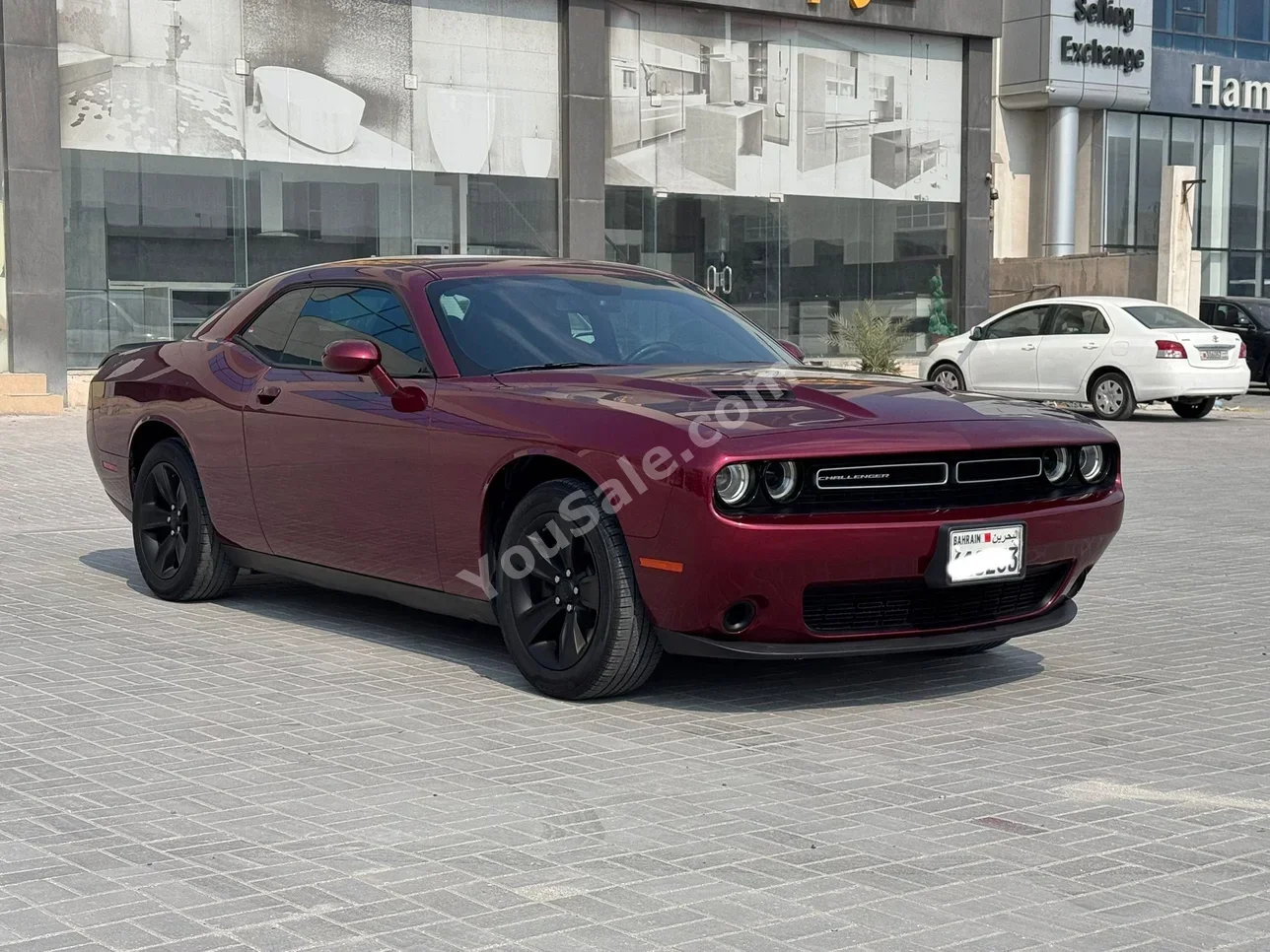 Dodge  Challenger  2017  Automatic  108,400 KM  6 Cylinder  Sedan  Maroon