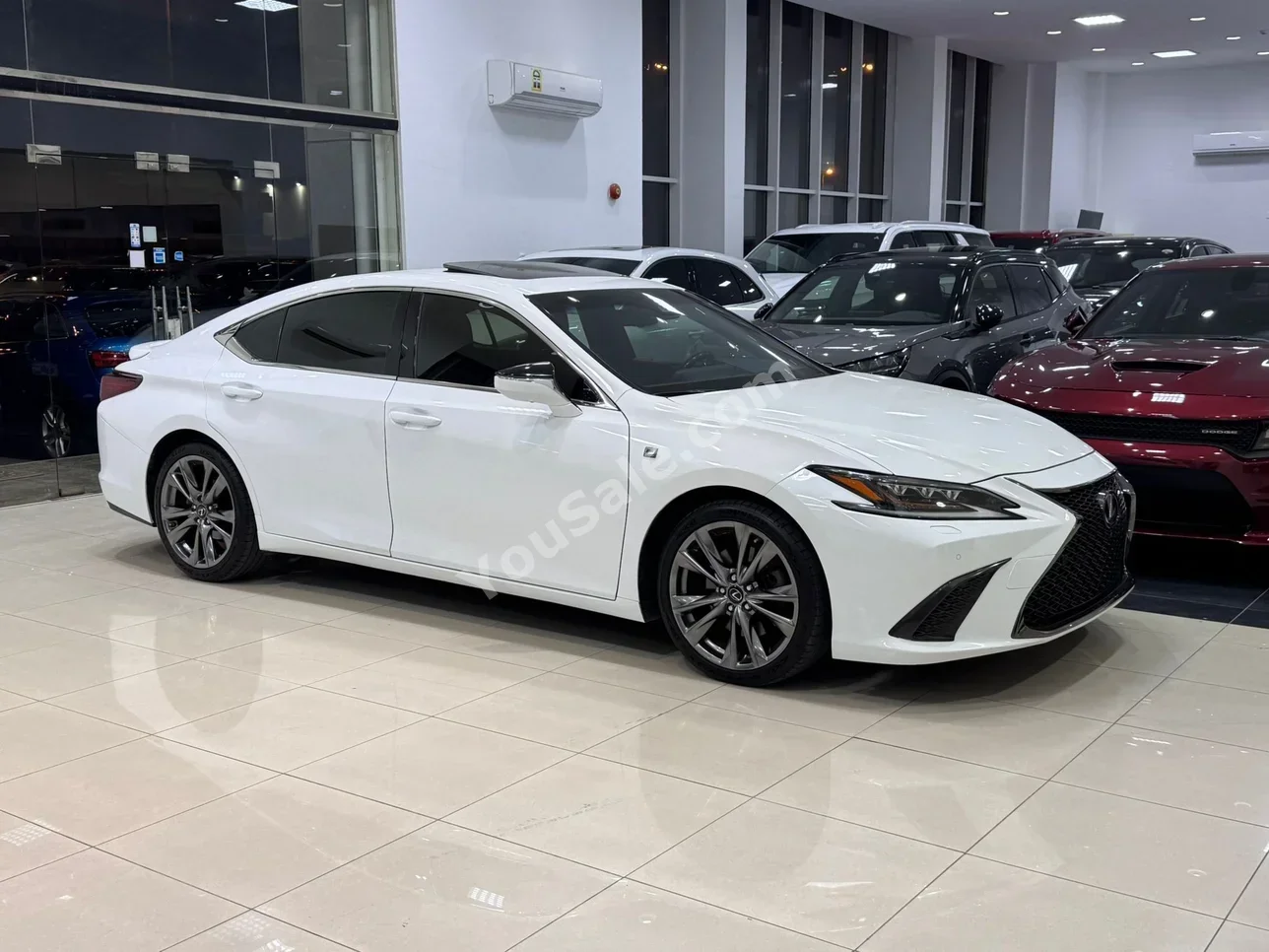 لكزس  اي اس  350  2019  اتوماتك  84,850 كم  6 سلندر  سيدان  أبيض