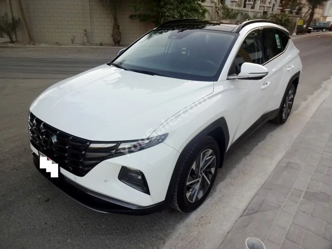 Hyundai Tucson 2022 Automatic 152,000 KM 4 Cylinder SUV White