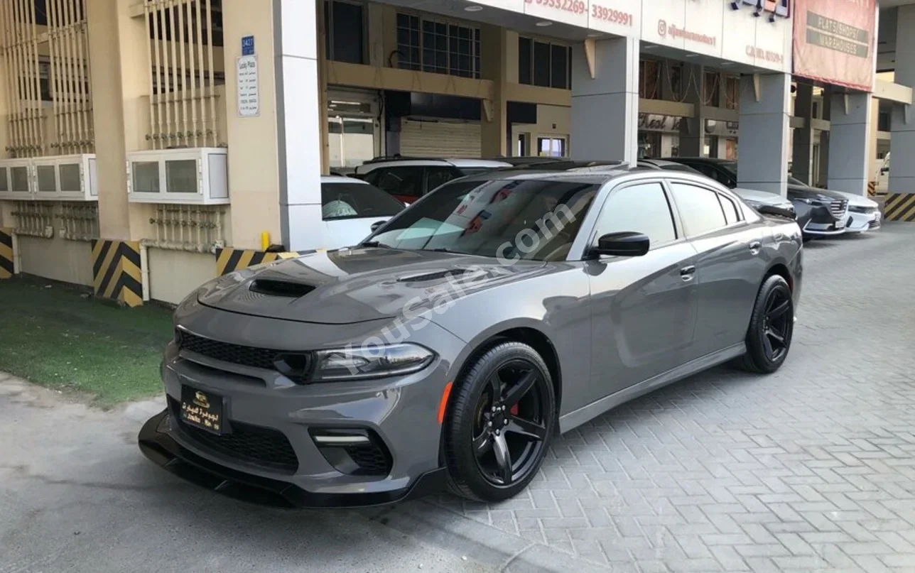 Dodge  Charger  2018  Automatic  200 KM  6 Cylinder  Sedan  Gray