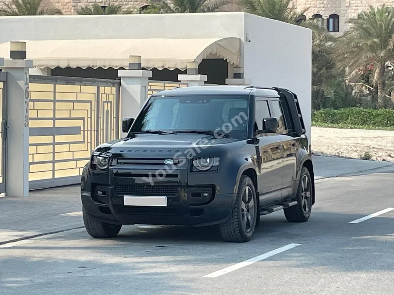 Land Rover Defender 2020 Automatic 71,000 KM 4 Cylinder SUV Black