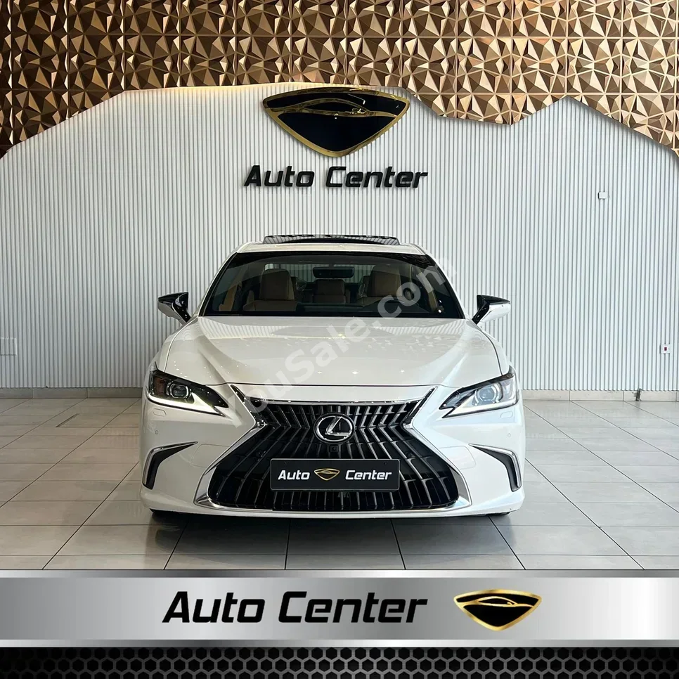 لكزس  اي اس  350  2023  اتوماتك  27,000 كم  6 سلندر  سيدان  أبيض  تحت الضمان