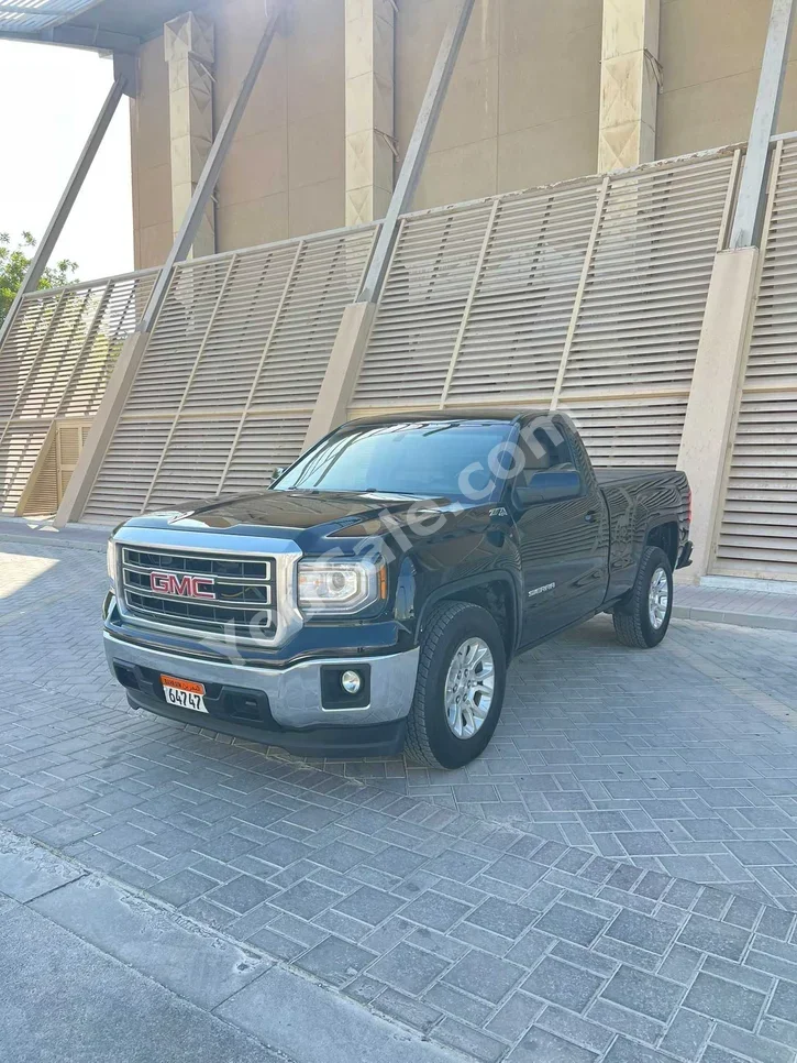 GMC  Sierra  2014  Automatic  227,000 KM  8 Cylinder  Pick Up  Black matt