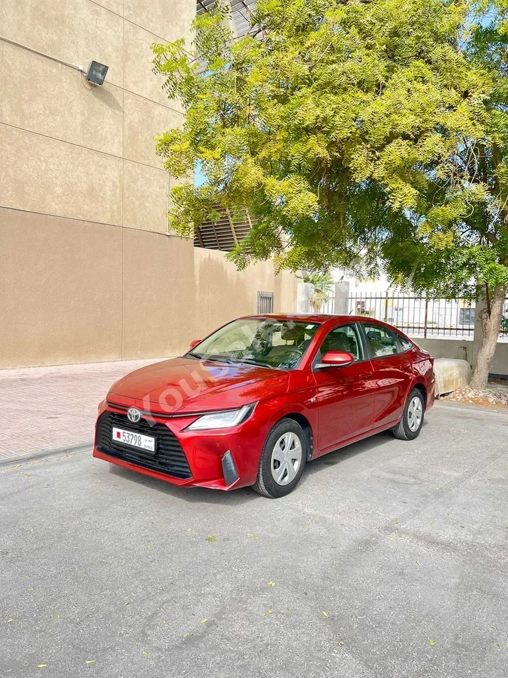 تويوتا  ياريس  2023  اتوماتك  131,000 كم  4 سلندر  سيدان  عنابي