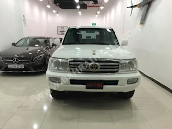 Toyota  Land Cruiser  GXR  2007  SUV  Automatic  8  123,000  4WD  White  Gasoline
