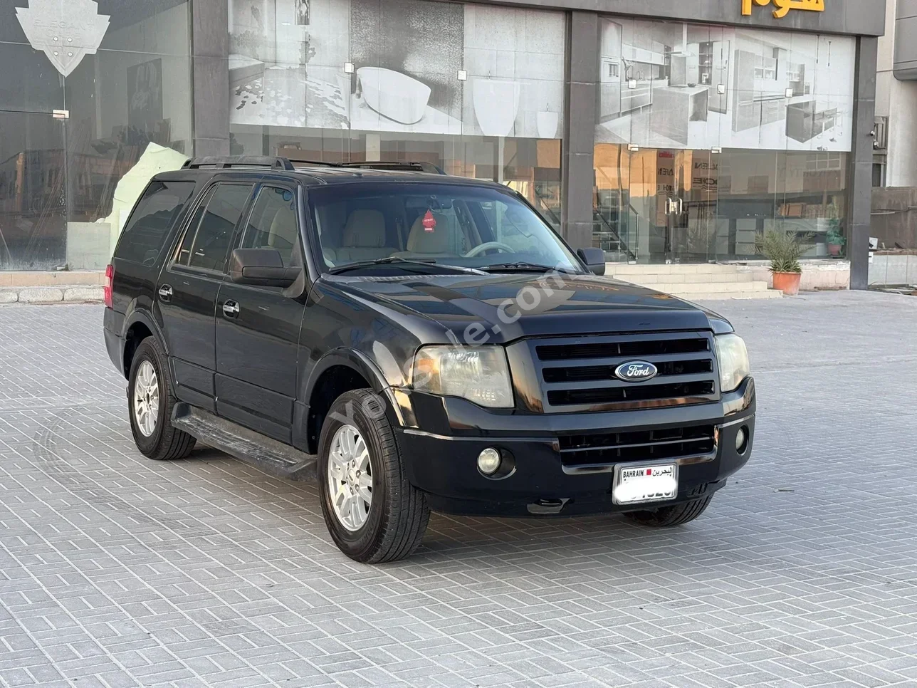 Ford  Expedition  2012  Automatic  194,650 KM  8 Cylinder  SUV  Black