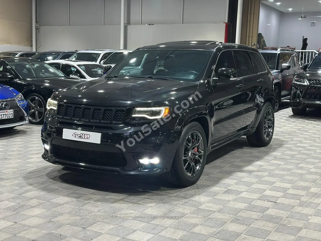Jeep  Grand Cherokee  SRT  2015  Automatic  162,000 KM  8 Cylinder  SUV  Black