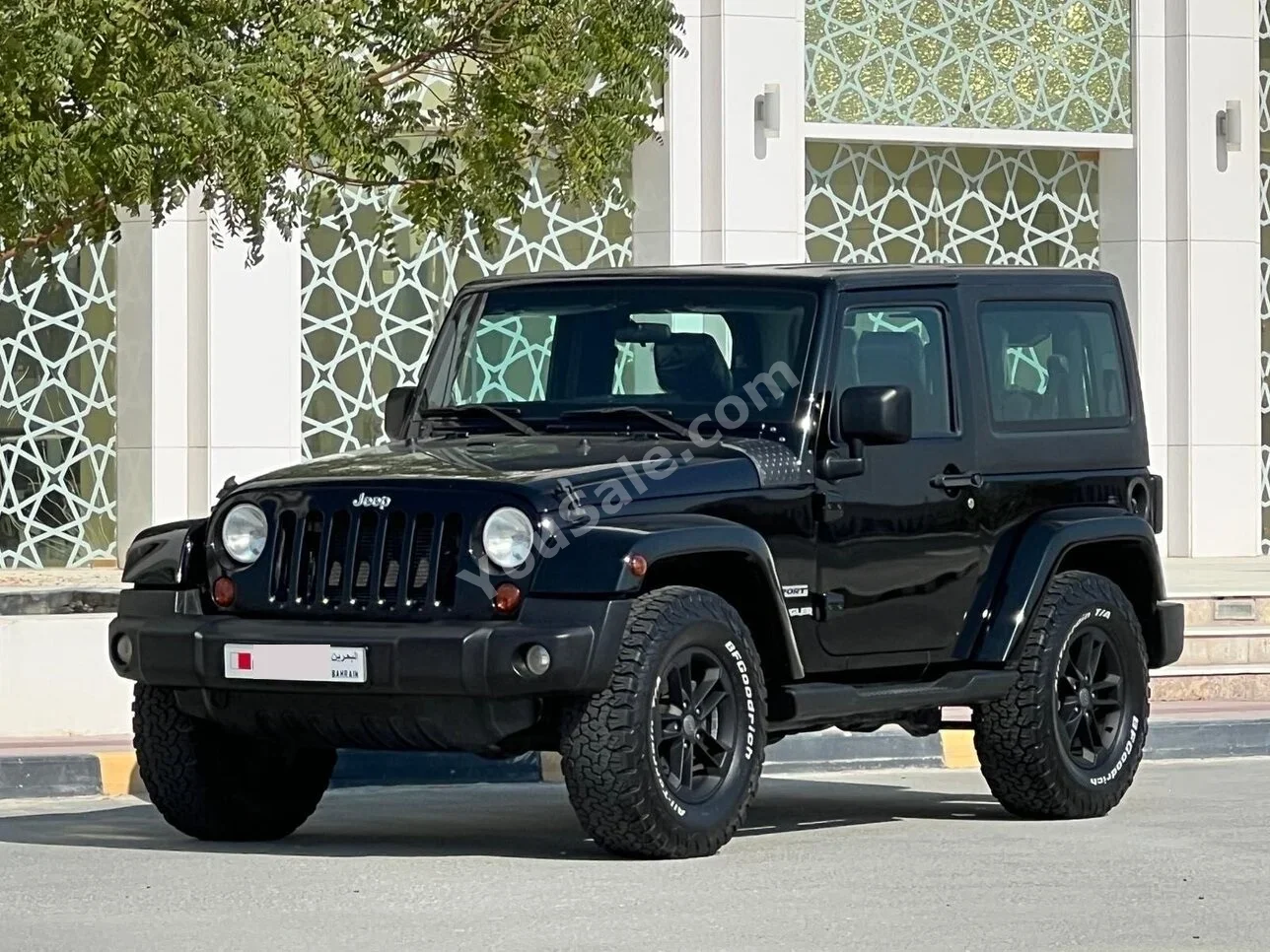 جييب  رانجلار  سبورت  2012  اتوماتك  156,000 كم  6 سلندر  كوبيه \ سبورت  أسود