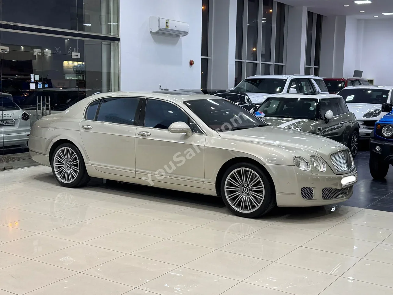 بنتلي  كونتيننتل  2011  اتوماتك  76,300 كم  12 سلندر  سيدان  ذهبي